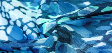 Dokulu tasarım, ipek kumaş, kadın eşarp, beyaz pembe kırmızı kaş