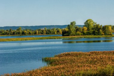 Yaz manzarası, dünyanın Avrupa bölgesinde büyük ve güçlü bir nehir. Bulgar, Volga 'nın sol kıyısında, Kazan' a 140 kilometre mesafede bulunuyor. Daha önce, Spassk olarak biliniyordu..