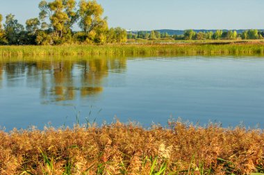 Yaz manzarası, dünyanın Avrupa bölgesinde büyük ve güçlü bir nehir. Bulgar, Volga 'nın sol kıyısında, Kazan' a 140 kilometre mesafede bulunuyor. Daha önce, Spassk olarak biliniyordu..