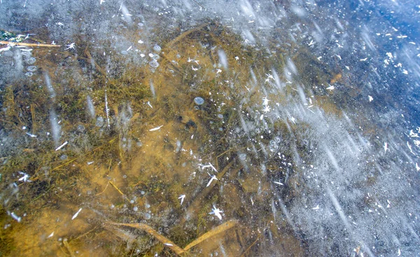 Herrscht Frost Auf Der Straße Eis Auf Dem Fluss Eisblasen — Stockfoto