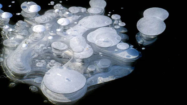 Frost Street Ice River Ice Bubbles Stuck Ice Unusually Colorful — Stock Photo, Image