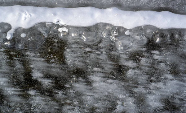 Herrscht Frost Auf Der Straße Eis Auf Dem Fluss Eisblasen — Stockfoto