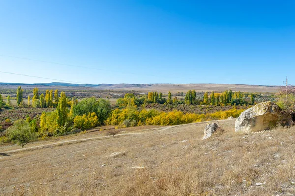 Фотографії Кримського Осіннього Півострова Кая Біла Скеля Белогорський Район Річка — стокове фото