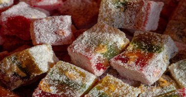 Doku, arka plan, düzen, halk sanatı. Doğu tatlılar, özellikle İran, Afganistan, Türkiye ve Orta Asya 'da olmak üzere Yakın ve Orta Doğu ülkelerinde yaygın olan şekerleme ürünleridir..