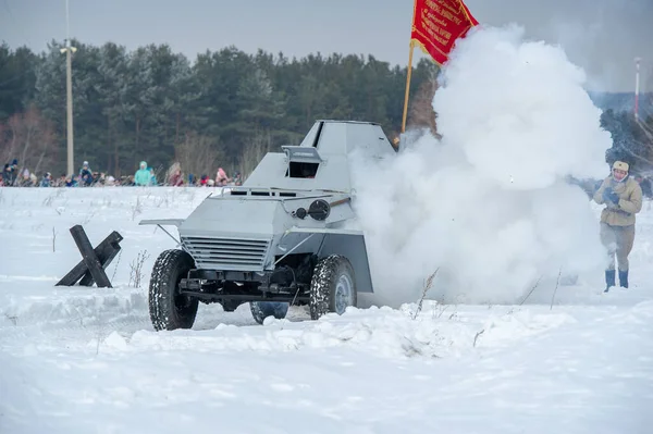 冬の風景 ファシストの侵略者との大祖国戦争の軍事作戦の再建 ナベレジニー チェルニー タタールスタンロシア16 2020 — ストック写真