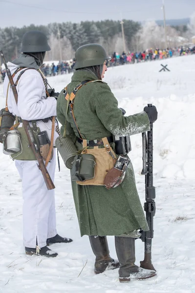 冬の風景 ファシストの侵略者との大祖国戦争の軍事作戦の再建 ナベレジニー チェルニー タタールスタンロシア16 2020 — ストック写真