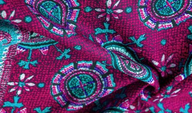 Arka plan tasarım dokusu, kırmızı ipek kumaş ve mavi çiçek desenli daireler. Charmeus 'un çok güzel bir kumaşı var. Yumuşak bir doluluk içinde birleştirilebilir..