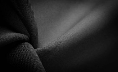 Doku, arkaplan, desen, saten siyah genellikle parlak bir yüzeye ve donuk bir sırta sahip, saten dokuma dört ya da daha fazla dolgu ipliği ile karakterize edilir.,