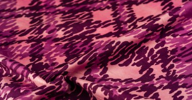 Arka plan tasarım dokusu, kırmızı ipek kumaş, soyutlama, telif hakkı baskılı askeri kamuflaj kumaşı, tasarımlarınız askeri bir kumaş olmanızı sağlayacak.,