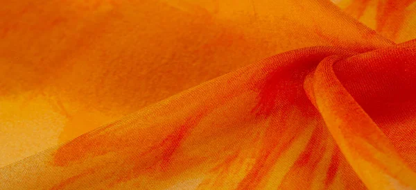 Фоновая Текстура Оранжевая Шелковая Ткань Раскрашенными Цветами Луга — стоковое фото