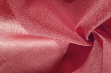 İpek kumaş, yakut kırmızısı. Fotoğraf iç mekan, moda tasarımcısı, pazarlama, mimari, eskiz düzeni ve arkadaş çevresi için tasarlandı..