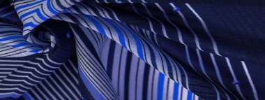 Doku deseni, koleksiyon, ipek kumaş, çizgili beyaz ve mor çizgili mavi arka plan, Meksika temalı, Meksika panço kostümlü