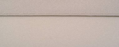 Arkaplan dokusu, Platin renkli İpek Dupioni, Duppioni ya da Dupion. Bu geri döndürülebilir, gevrek, orta yoğunluklu, tüylü ve yumuşak dokuması olan bir ipek kumaştır. Kırışmıyor.