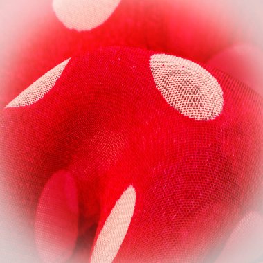 Arkaplan dokusu, dekoratif süs, beyaz benekli kırmızı benekli kumaş, kumaş üzerindeki yuvarlak noktalar, daire ya da silindir şeklinde..