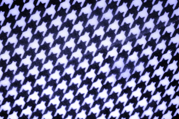 精美的蓝色丝质雪纺绸 色泽鲜艳 有几何图形图案 令人惊讶的轻 砂质的触摸面料 最优秀的材料之一 — 图库照片