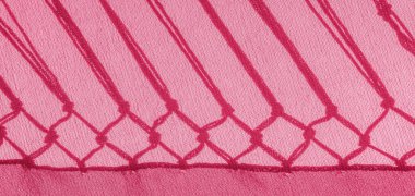 İpek kumaşın arka plan dokusu. Bu doğal kırmızı bir eşarp, şeffaf eli olan yapay ipekten yapılmış bu güzel naylon saten ve harika bir parıltı projeleriniz için mükemmel..