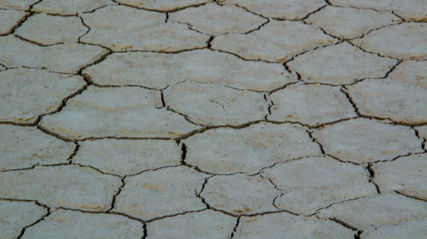 Сухое озеро с натуральной текстурой трещинистой глины. Долина Смерти — стоковое фото