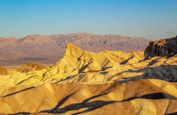 Zabriskie point je součástí amargosa range východně od death valley se nachází v národním parku death valley v Kalifornii — Stock fotografie