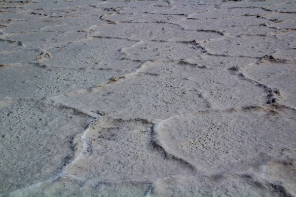 Крупный план соляных пластов в Долине Смерти — стоковое фото