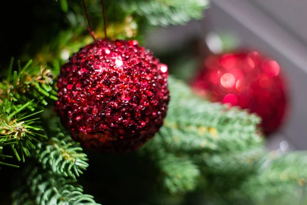 Weihnachtskranz Baum Weihnachtsdekoration Weihnachtsgeschenke Neujahr Weihnachtsmann Hintergrund Bokeh — Stockfoto