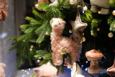 Noel çelenk, ağaç, Noel süsleri, yılbaşı hediyeleri, yılbaşı, Noel Baba, arka plan, bokeh, kar, domuz