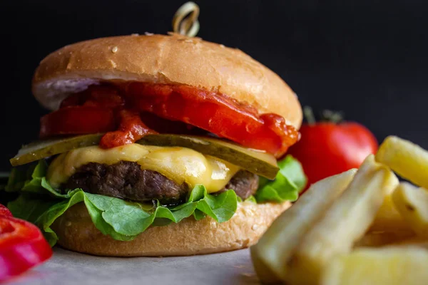 Fresh Tasty Cheese Burger French Fries Vegetables Black Background — Stock Photo, Image