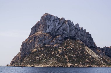 Yattan Balear Adaları 'na bir görüntü. Akdeniz 'in güzel manzarası