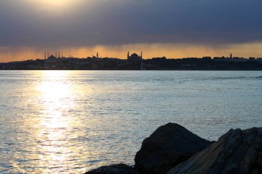 Müslüman şehir istanbul silueti ile Ramazan zamanı