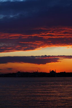 Müslüman şehir istanbul silueti ile Ramazan zamanı
