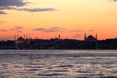 Müslüman şehir istanbul silueti ile Ramazan zamanı