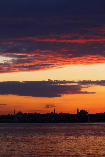 Ramadã Tempo Com Silhueta Cidade Muçulmana Istanbul — Fotografia de Stock