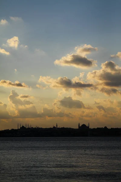 Ramadã Tempo Com Silhueta Cidade Muçulmana Istanbul — Fotografia de Stock