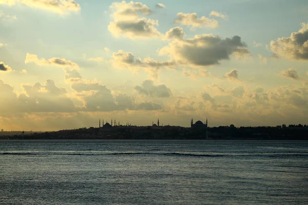 Ramadã Tempo Com Silhueta Cidade Muçulmana Istanbul — Fotografia de Stock