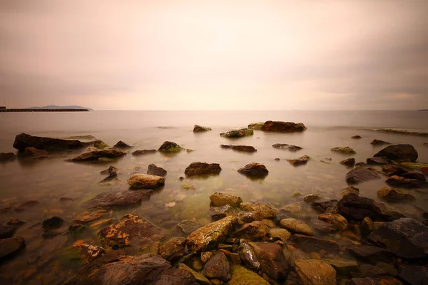 Długich Ekspozycji Morze Skały Wybrzeże Morza Czarnego — Zdjęcie stockowe