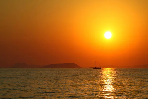 Ville Balnéaire Turgutreis Couchers Soleil Spectaculaires — Photo