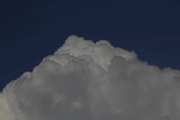 Vasto Cielo Blu Nuvole Cielo Sfondo Cielo Blu Con Piccole — Foto Stock