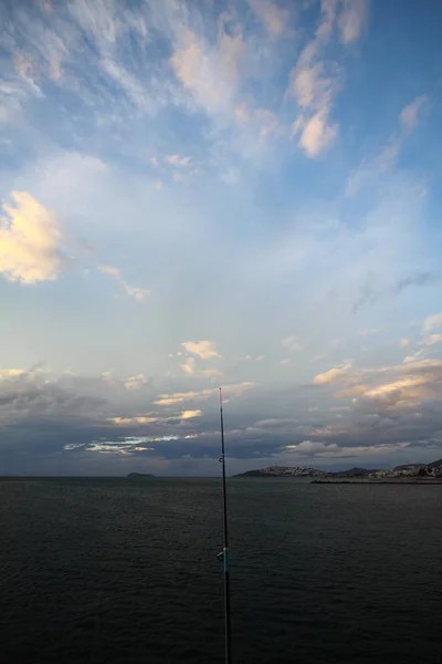 ボドルムの海辺の町と壮大な夕日 トルコのムグラ — ストック写真