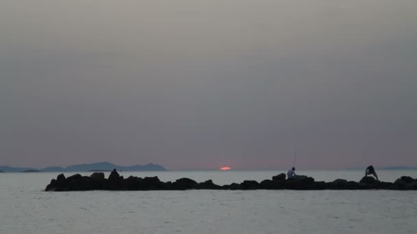 Восход Солнца Над Морем Рыбак Моря — стоковое видео