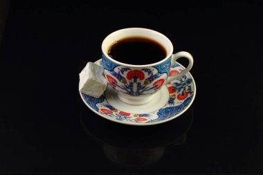 Geleneksel Türk kahvesi ve Türk lokumu. Kapat..