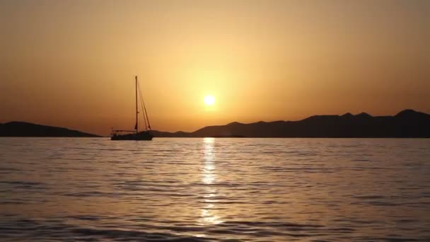 Segelboot Bei Sonnenuntergang Bodrum Türkei — Stockvideo