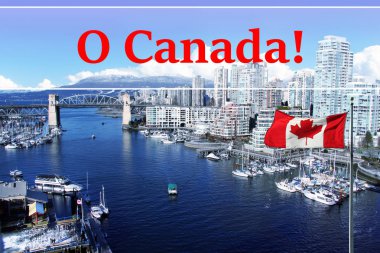 Kanada bayrağı False Creek ve Vancouver, Kanada Burrard street Köprüsü manzarasına önünde. 