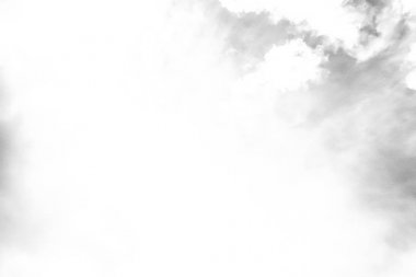 Beyaz bulutların üzerinde karanlık bir gökyüzü, tek renkli