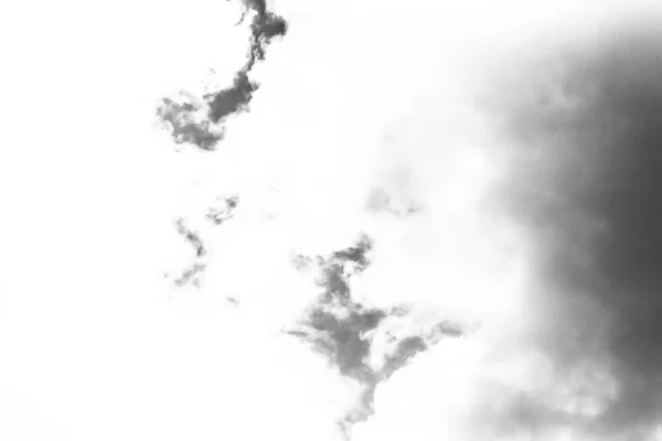 Bílé Mraky Temné Obloze Černobílá — Stock fotografie