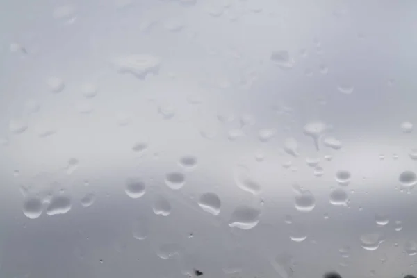 玻璃杯上的雨滴 — 图库照片