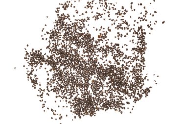 beyaz bir arka plan üzerinde siyah granül çay, izole