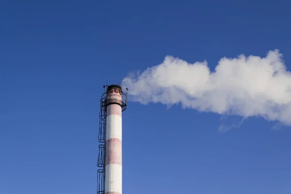 Pfeifen Aus Denen Rauch Umweltverschmutzung Ökologie Hintergrund — Stockfoto