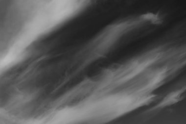 Yağmurdan önceki gökyüzü, bulutlu dramatik gökyüzü, kara bulutlar arka plan