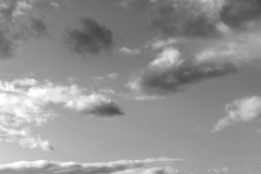 Yağmurdan önceki gökyüzü, bulutlu dramatik gökyüzü, kara bulutlar arka plan