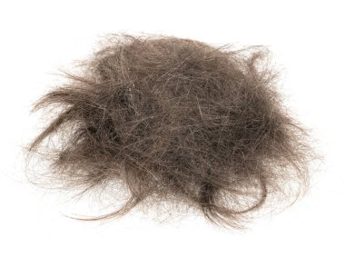 Beyaz arka planda saç tokası izole edilmiş. kabarık saç yakın plan.