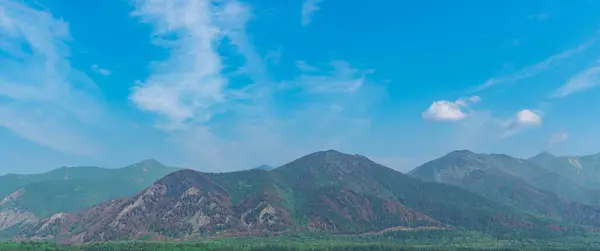 Hermoso Paisaje Verano Montaña Por Tarde Lago Baikal — Foto de Stock